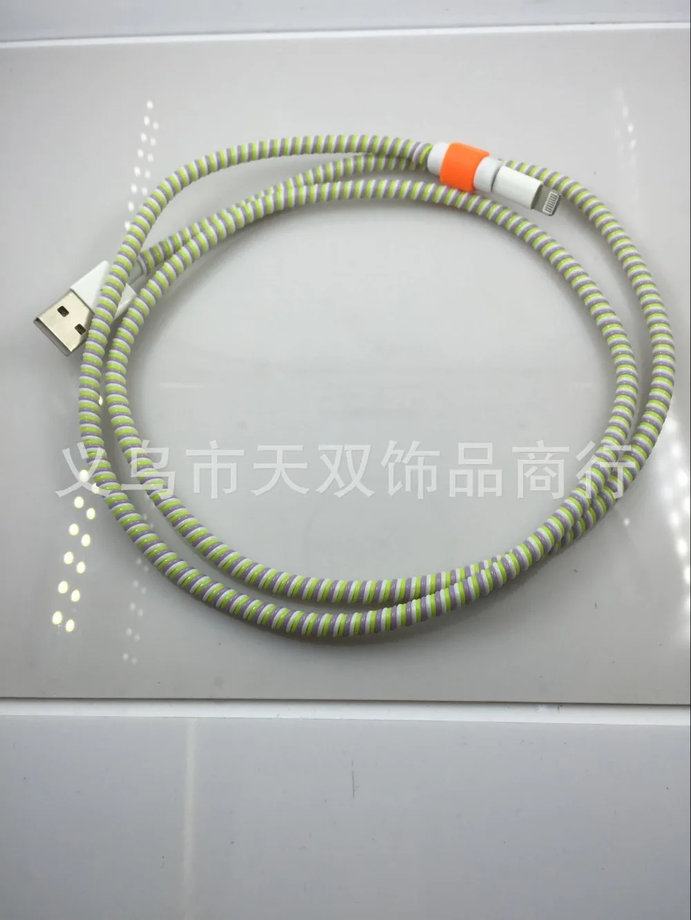 10pcs/veľa Nových Tri Farby, jednofarebné TPU špirála USB Nabíjací kábel kábel chránič zábal kábel winder organizátor, Vlasy krúžok