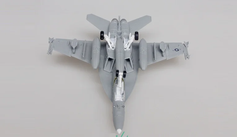 Amer USA F/A-18F Super Hornet Boj Lietadla 1/100 Skončil Zliatiny Model Hračka Pre Zbierať Darček