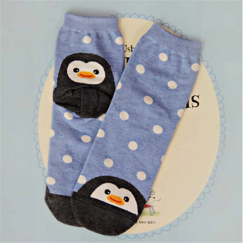 New horúce-predaj ponožky ženy zábavné jeseň-zima módne farebné kreslené roztomilé ponožky dámy a dámske bavlnené ponožky animal