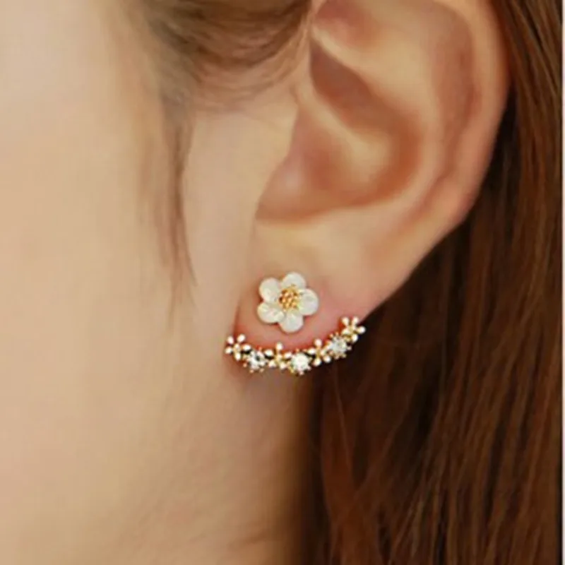 2016 Kórejský Módne Imitácia Pearl Náušnice Malé Daisy Kvety Visí Po Senior Ženské Šperky Veľkoobchod