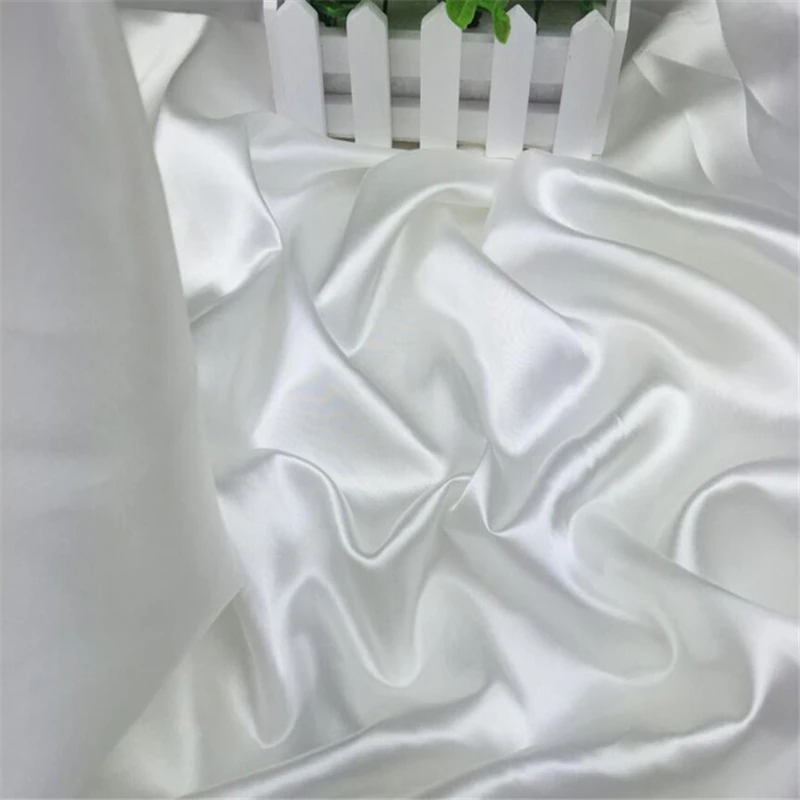 2018 Nové Továrne Veľkoobchod 700 Farby Vysokej Kvality Lesklý Polyester Biely Satén Textílie Roll