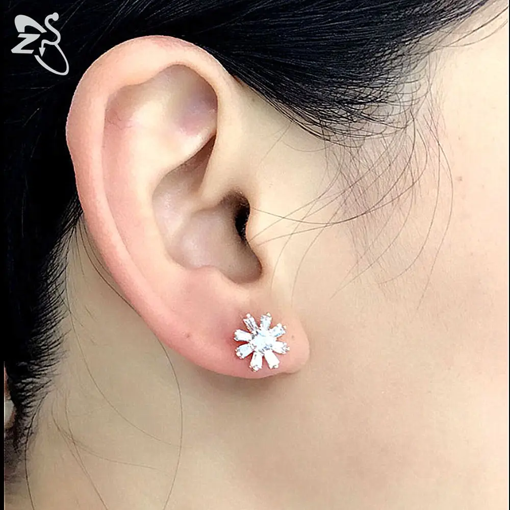 Roztomilý Daisy Malé Stud Náušnice Biely Kvet Earing Medi Crystal Ear Piercing Tragus Chrupavky Pre Dievčatá, Dámy Módne Šperky