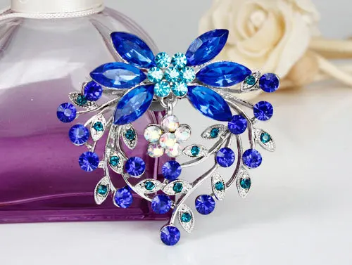Lacné hot predaj Darček Módne Drahokamu Svadobné Brošňa Crystal Pearl Flower Kolíky Ženy Brošne mužov šperky