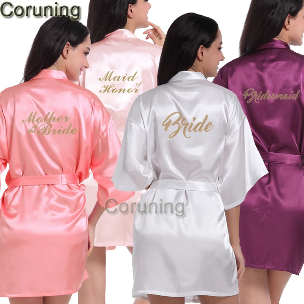 RB85 Maid of Honor List Zlatý Lesk Tlače Kimono Šaty Faux Hodváb Ženy Bachelorette Svadobné Preparewear Svadobné Party Šaty