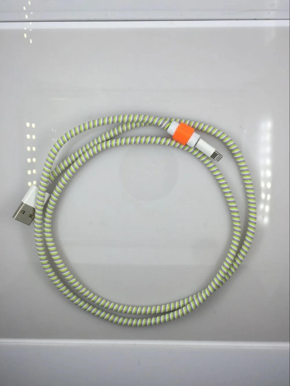 10pcs/veľa Nových Tri Farby, jednofarebné TPU špirála USB Nabíjací kábel kábel chránič zábal kábel winder organizátor, Vlasy krúžok