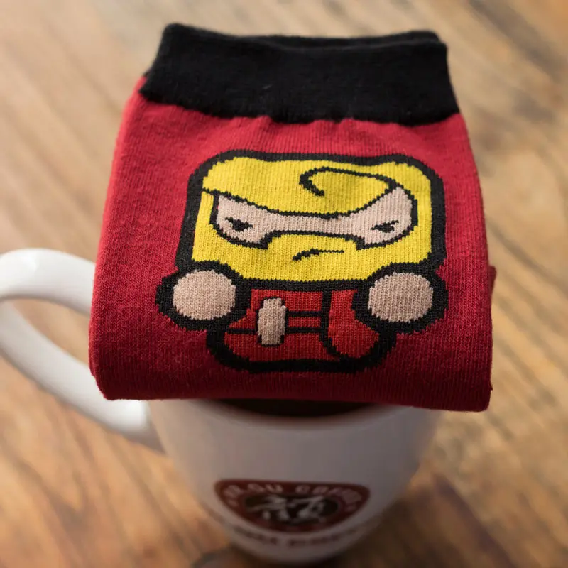 2017 Značky Happy Socks Harajuku Štýl Kapitán Amerika Iron Man Cartom Mužov Dlho Bavlnené Ponožky Pre Mužov Novosti Ponožky