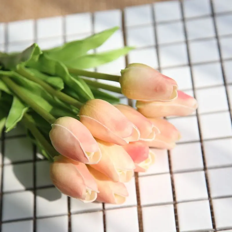 10PCS Umelé Tulipány Falošné Kvety PU Artificiales Para zariadené, pri Reálnom Touch Mini Tulipán pre Domáce Svadobné Dekorácie Lacné Kvet