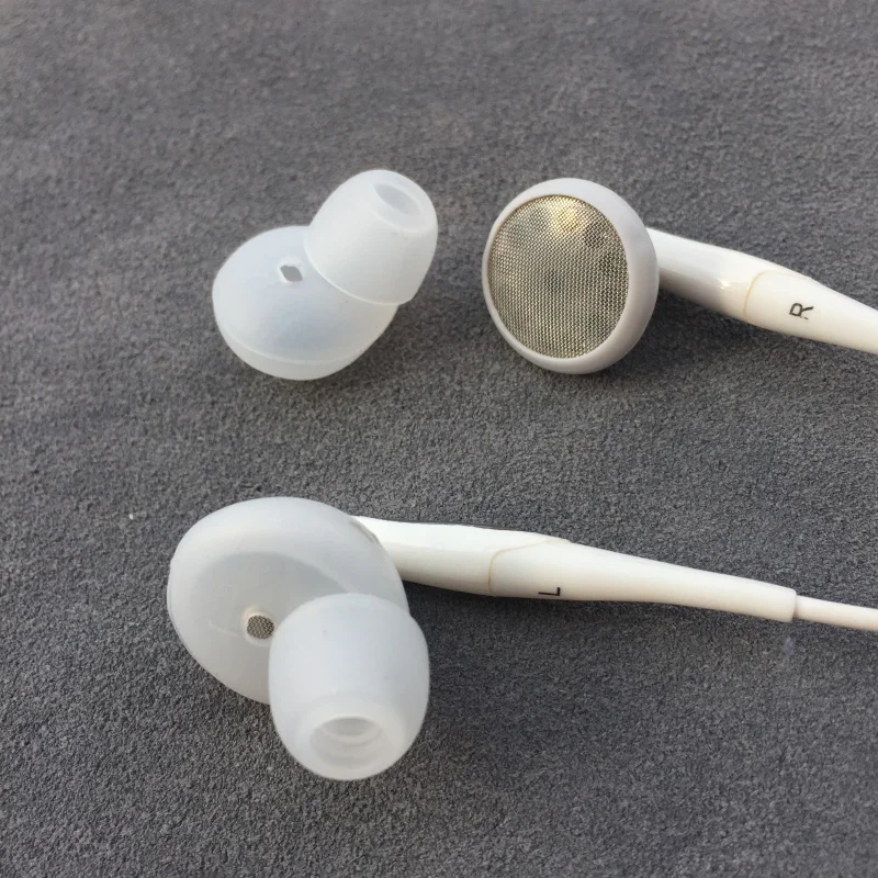 2pairs In-Ear Bluetooth Športové Slúchadlá Ušné vankúšiky Pre Samsung Výstroj Kruhu R130 Eartips Zahŕňa slúchadlá mušle slúchadiel Slúchadlá, Silikónové