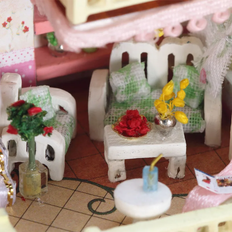 Nábytok DIY Doll House Wodden Miniatura Bábika Domy Nábytku Auta Sklenený Kryt Montáž domček pre bábiky Hračky Pre Deti Darček