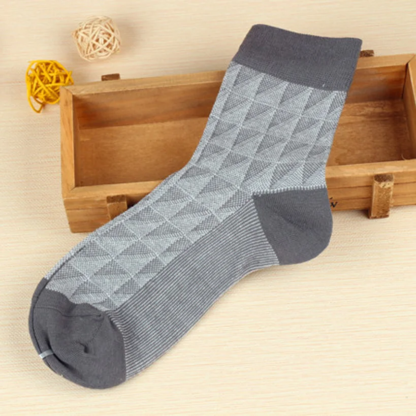 Nové 2017 kvalitné bambusové vlákno ponožky mužov dezodorant bežné pracovné ponožky šaty pánske 10pcs=5pair/veľkosť lotu(EÚ=38-44) Darček Zabalený