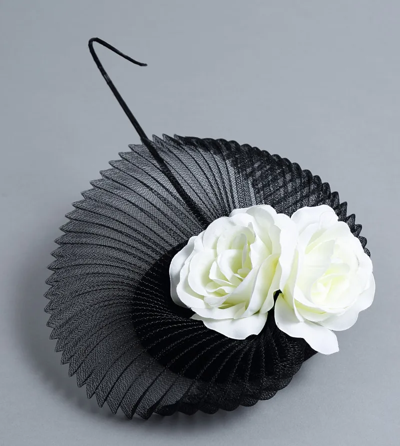 Sinamay čierne svadobné fascinator base klobúk čelenka so slonovinou hodvábneho kvetu high-end vlasy klip dámske svadobné koktail klobúky SYF140