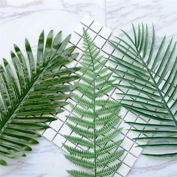 Umelé zelené rastliny Ozdobné Kvety Motýľ Palm Areca palmové listy / svadobné dekorácie /35 cm dlhá, 28 cm široká